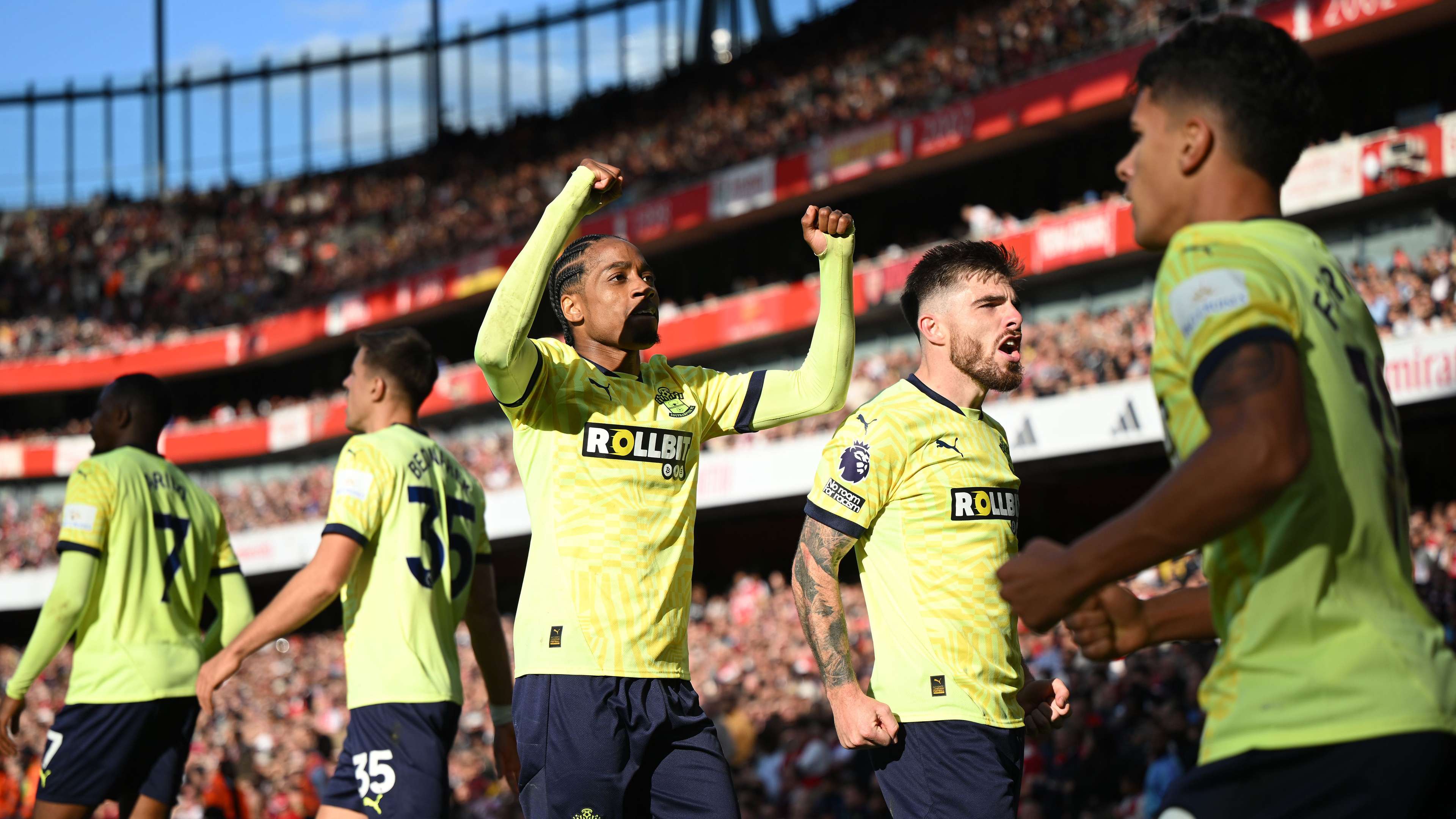 但他凭借稳 但他凭借稳